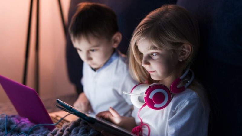 Screen time and sleep quality